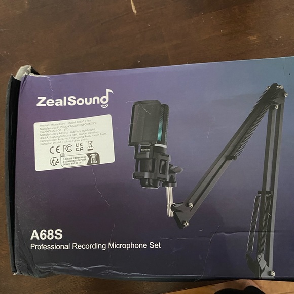 Podcast microphone. Gaming microphone. Desk mount, tripod, never used - Picture 3 of 6